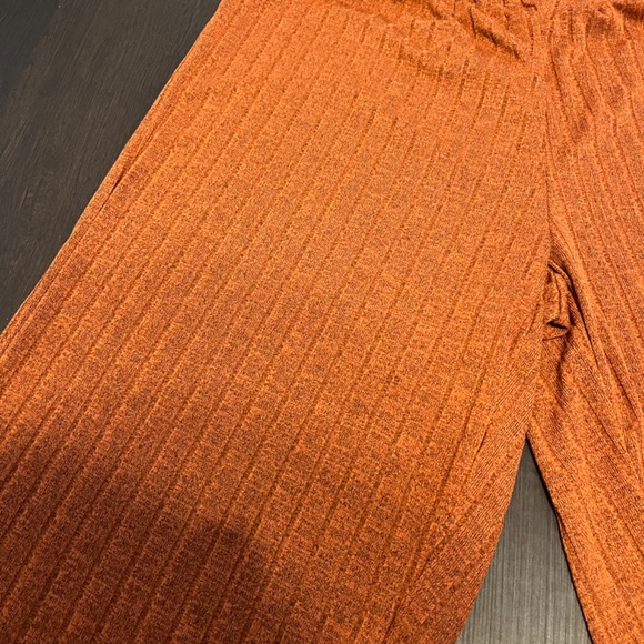 Solid Color Long Pant 2 Piece Set - Picture 3 of 3